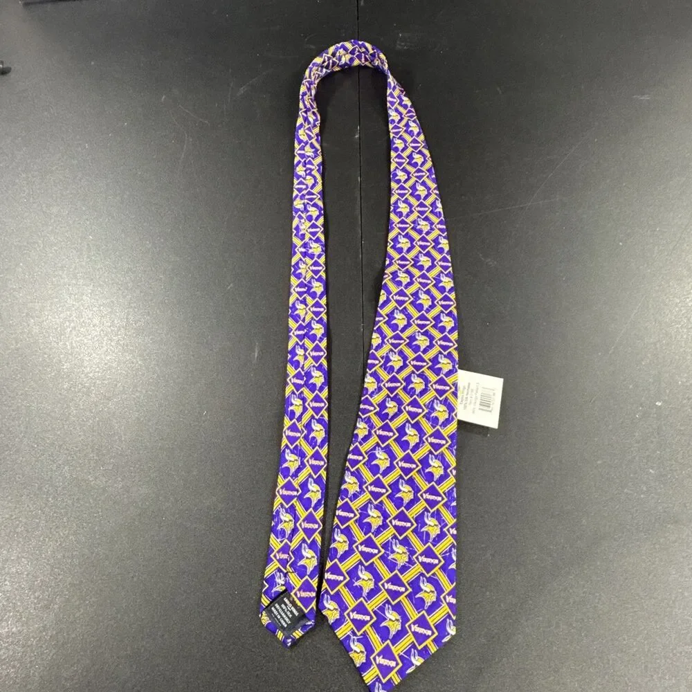 Vintage Minnesota Vikings NFL Football 100% Silk Tie by Eagle Wings NWT